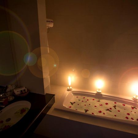 Elegant Hotel Pyi Thar Yar Yangon Ngoại thất bức ảnh