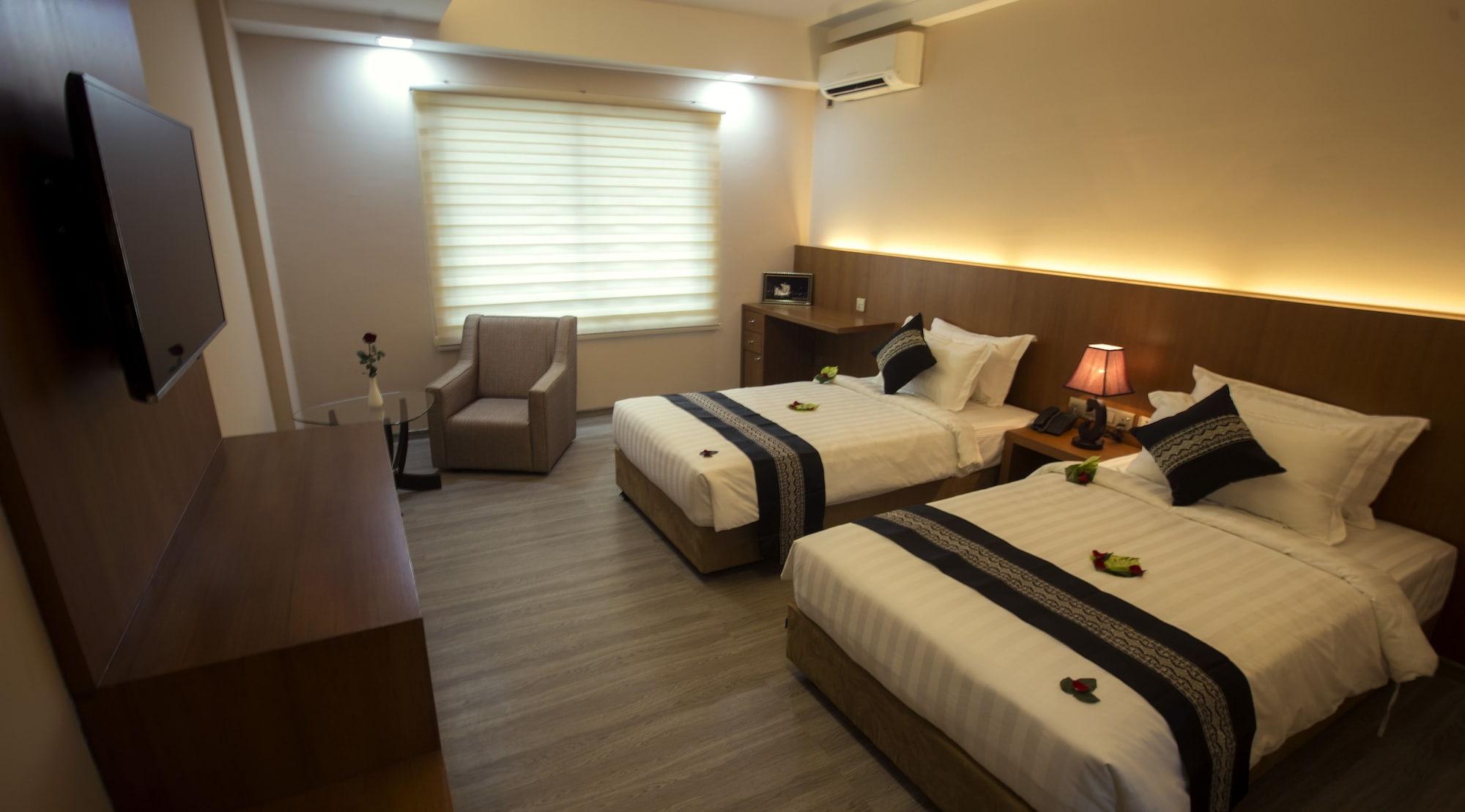 Elegant Hotel Pyi Thar Yar Yangon Ngoại thất bức ảnh