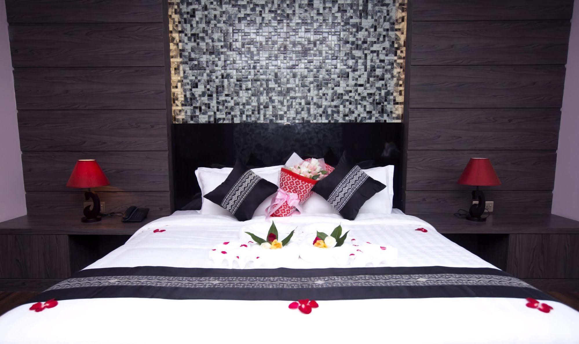 Elegant Hotel Pyi Thar Yar Yangon Ngoại thất bức ảnh