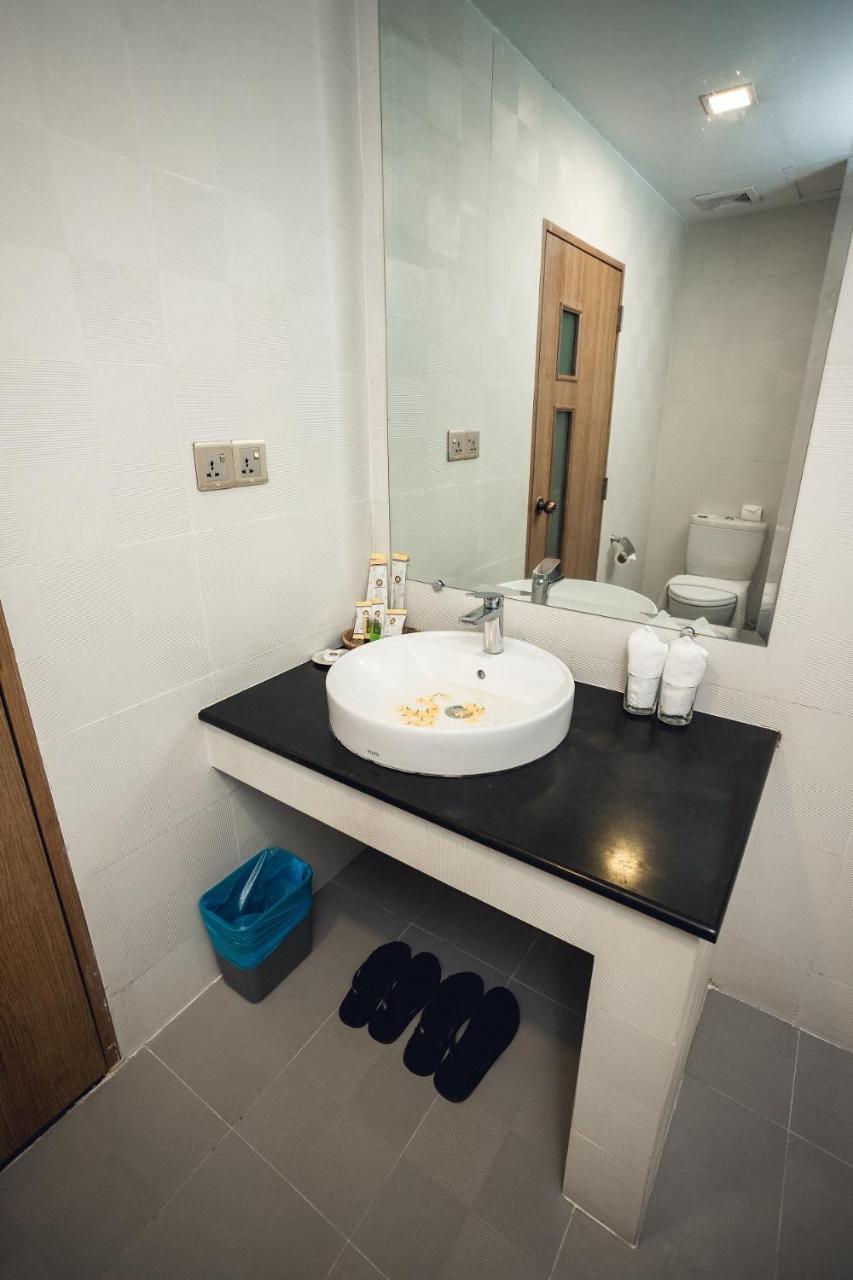 Elegant Hotel Pyi Thar Yar Yangon Ngoại thất bức ảnh