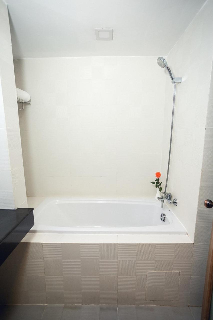 Elegant Hotel Pyi Thar Yar Yangon Ngoại thất bức ảnh